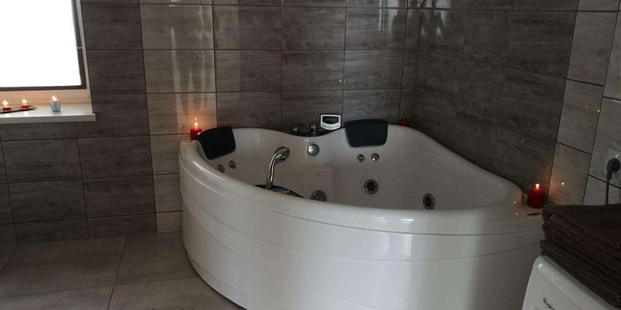 Apartamentai Su Dziakuzi Klaipeda Bagian luar foto